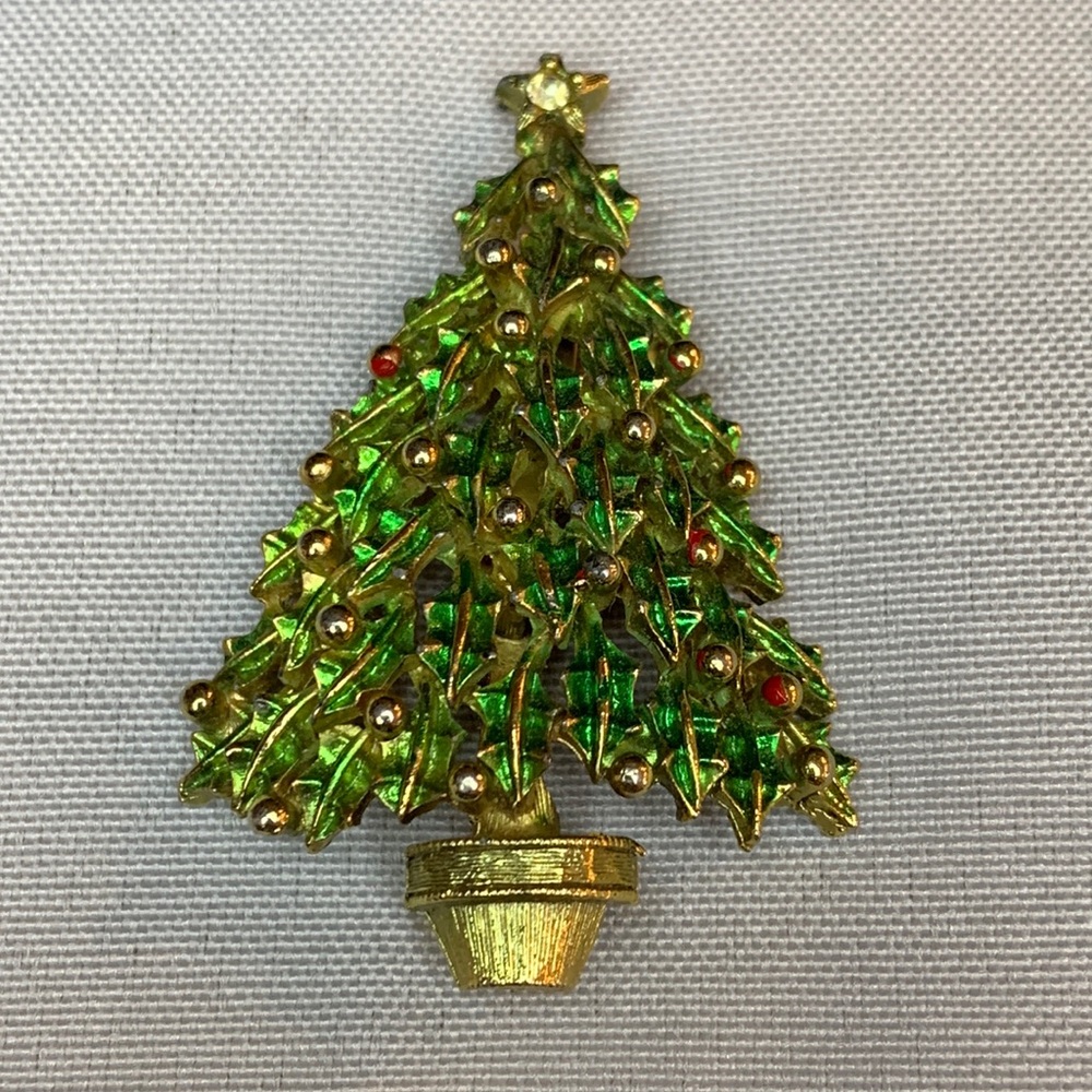 J&J Christmas tree brooch / pin